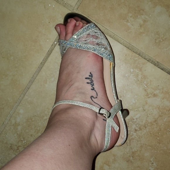 Shoes - Picture 6 of 8